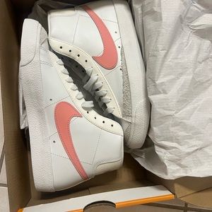 Brand New Women’s Blazers